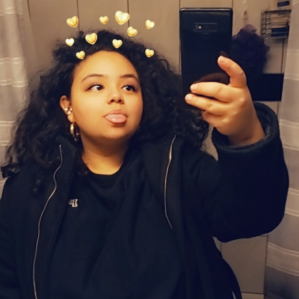 Meet your Posher, Ana